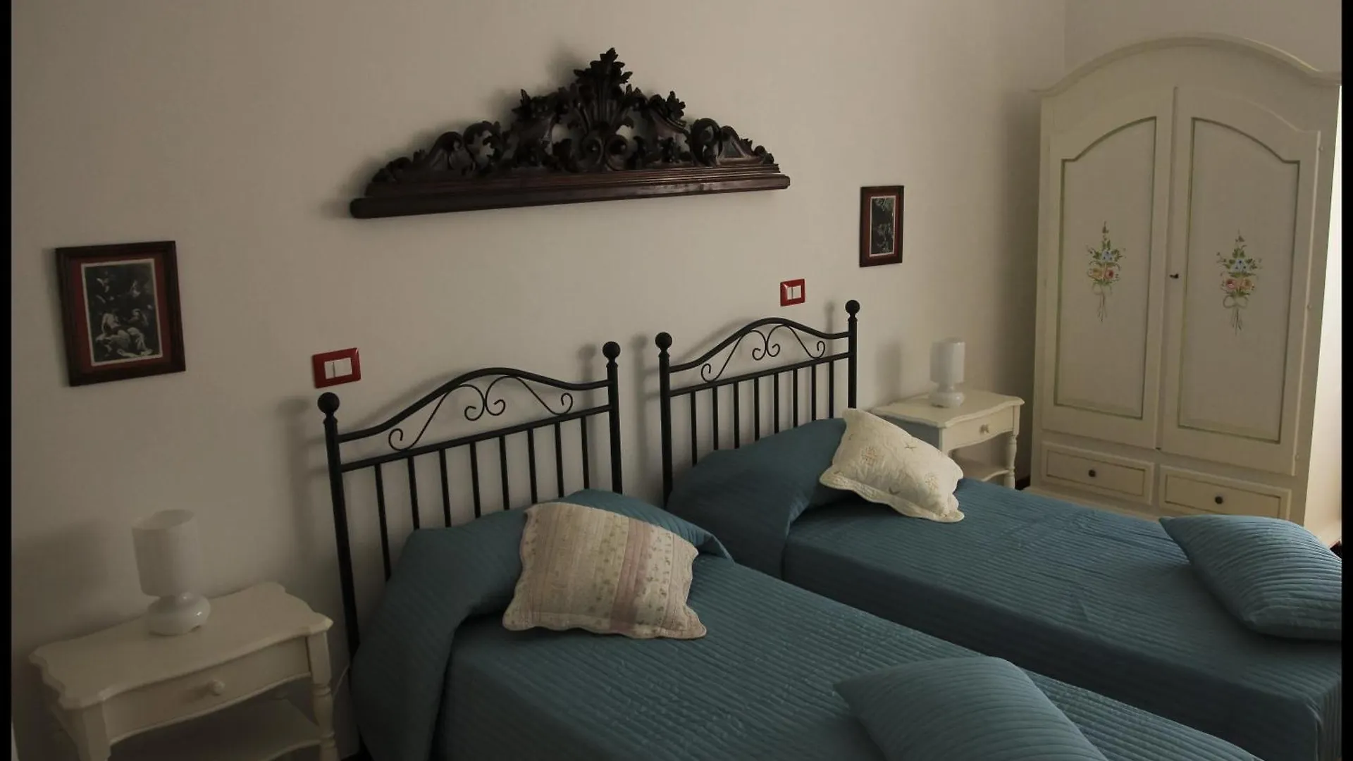 Domus Roma Vacanze - Qui Staremo Bene Italy