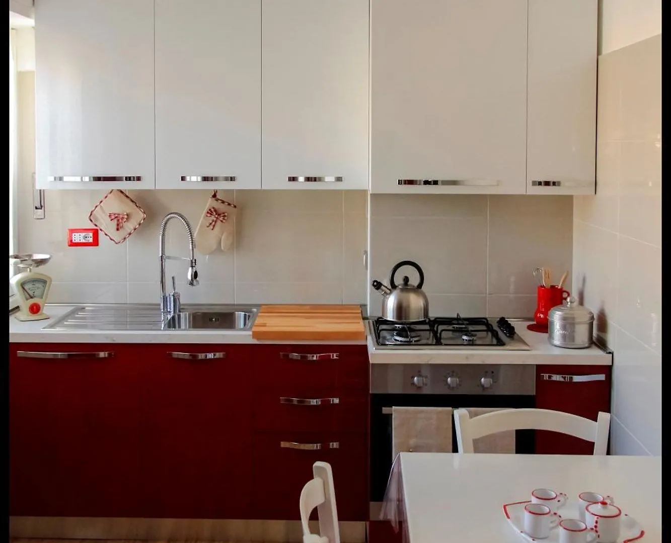 Domus Roma Vacanze - Qui Staremo Bene